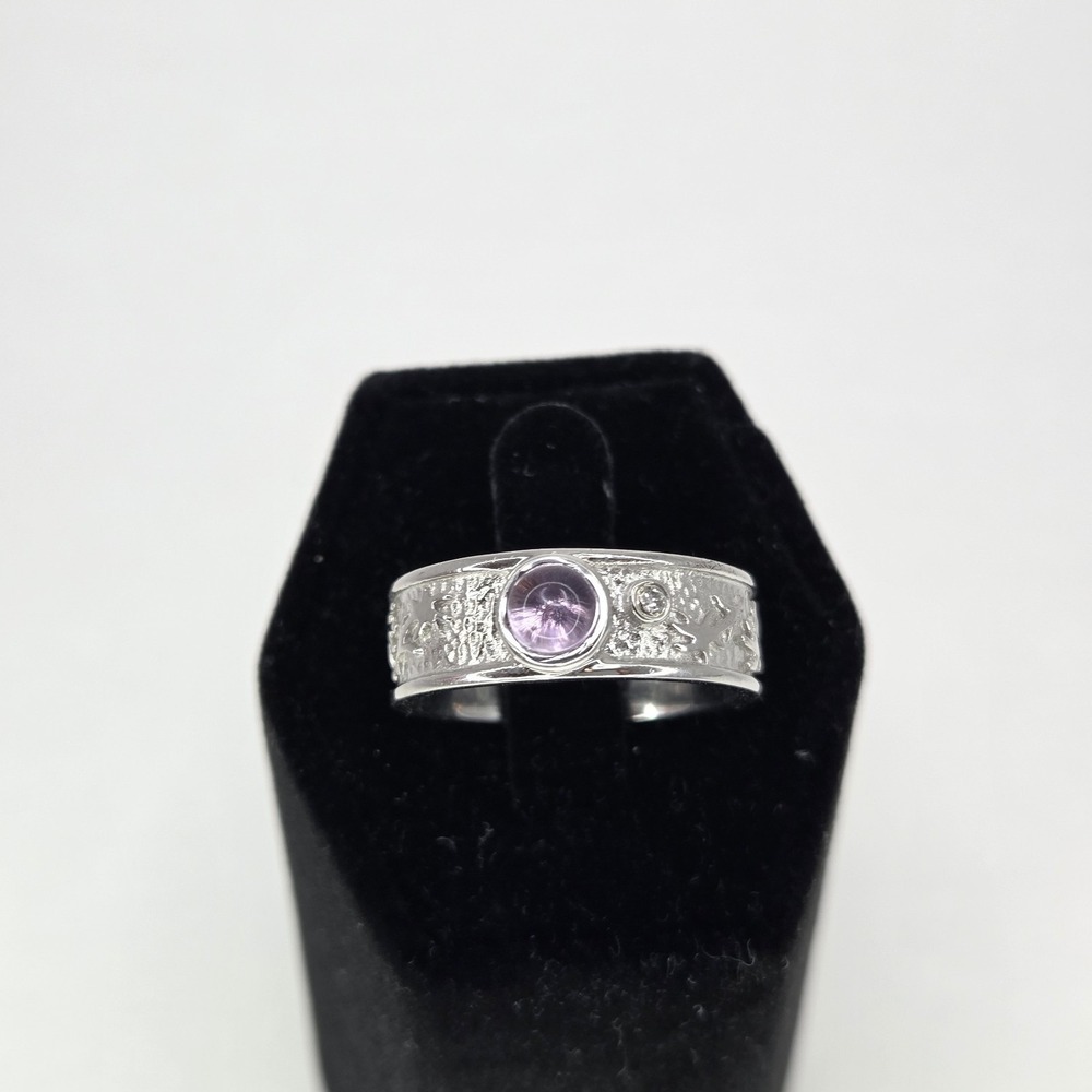 Vintage Embossed Sterling Designer Cabachon Amethyst Diamond Band Ring Size 8.75 - Picture 9 of 9
